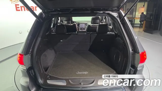 Jeep Cherokee — фото 20