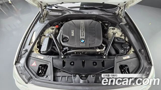 BMW 5-Series — фото 5