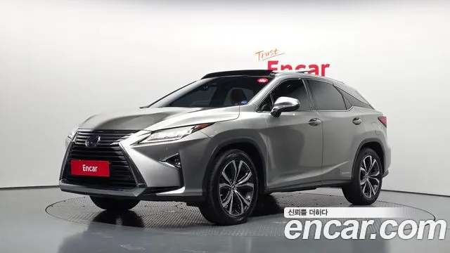 Lexus RX — фото 1