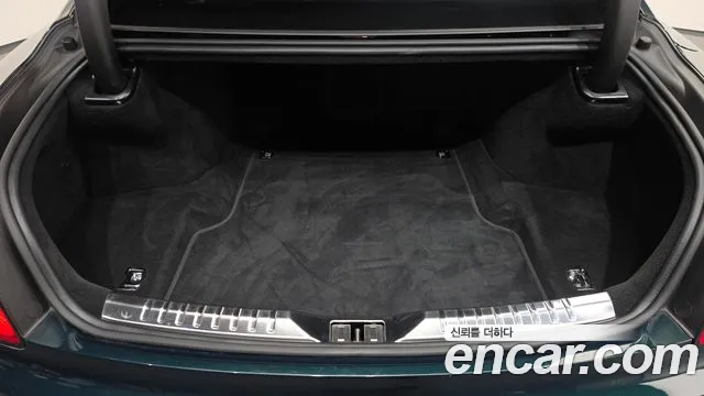Bentley Flying Spur — фото 20
