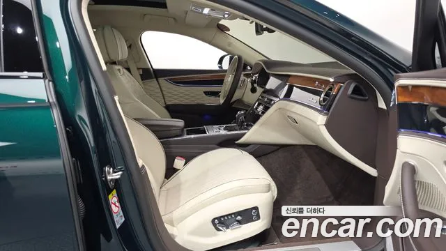 Bentley Flying Spur — фото 26