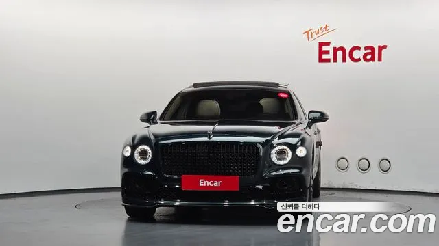 Bentley Flying Spur — фото 3