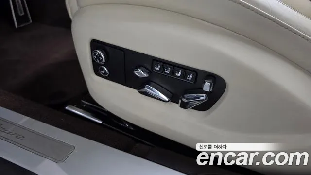 Bentley Flying Spur — фото 31