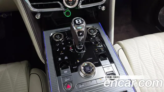 Bentley Flying Spur — фото 9