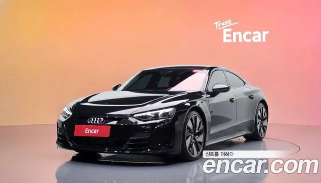 Audi e-tron GT — фото 20