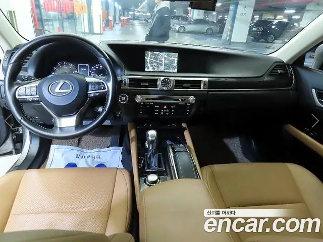 Lexus GS — фото 10