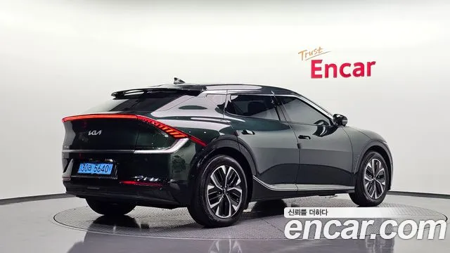 Kia EV6 — фото 1
