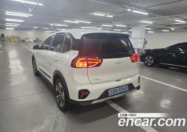 Kia Niro — фото 10