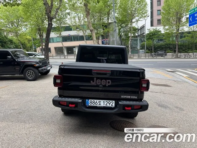 Jeep Gladiator — фото 3