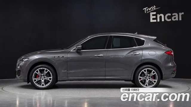 Maserati Levante — фото 2