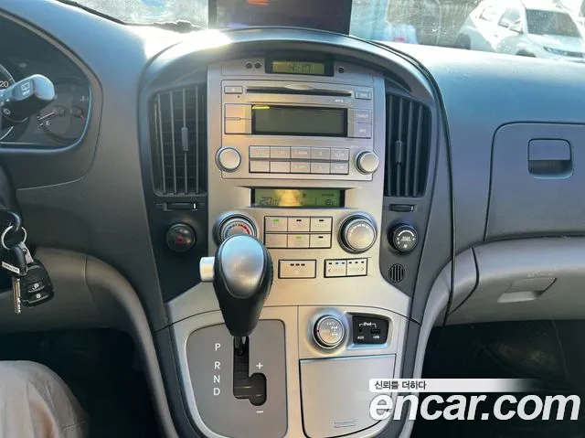 Hyundai Starex — фото 13