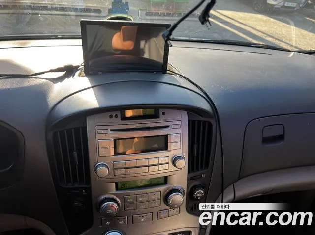 Hyundai Starex — фото 14