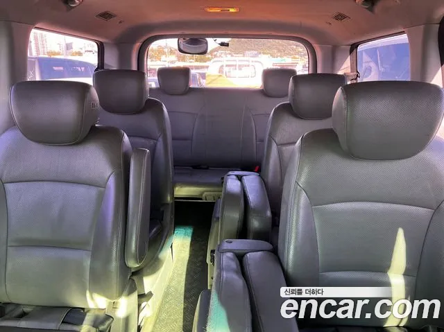 Hyundai Starex — фото 16