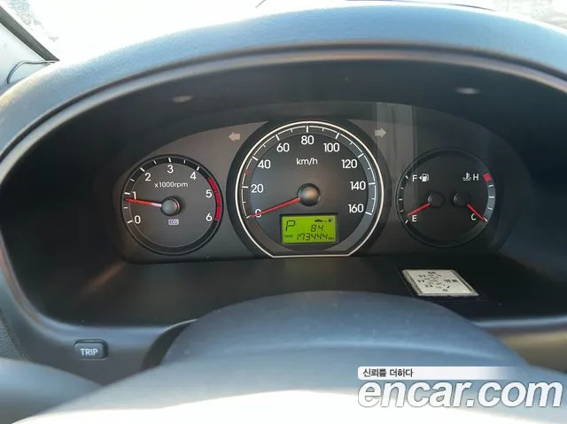 Hyundai Starex — фото 10