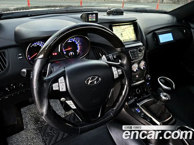 Hyundai Genesis — фото 12