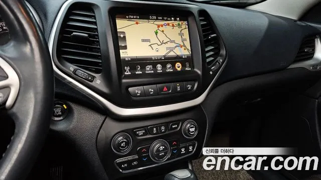 Jeep Cherokee — фото 15