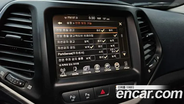 Jeep Cherokee — фото 17