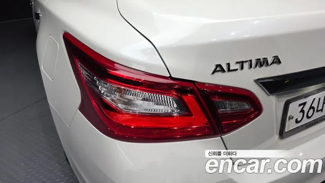 Nissan Altima — фото 23