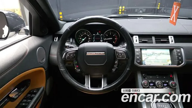 Land Rover Range Rover Evoque — фото 13
