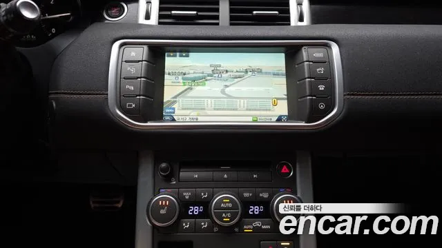 Land Rover Range Rover Evoque — фото 14