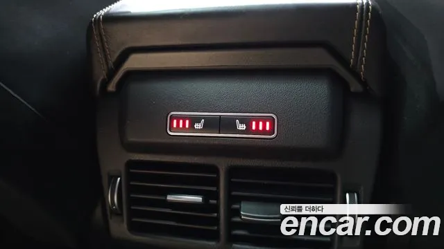 Land Rover Range Rover Evoque — фото 18