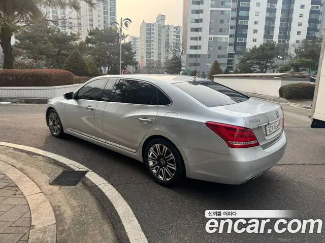Hyundai Equus — фото 11