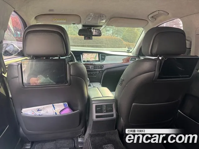 Hyundai Equus — фото 12