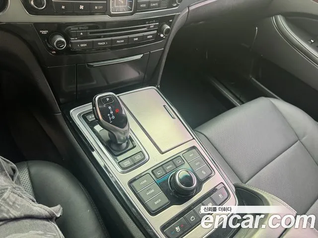 Hyundai Equus — фото 8