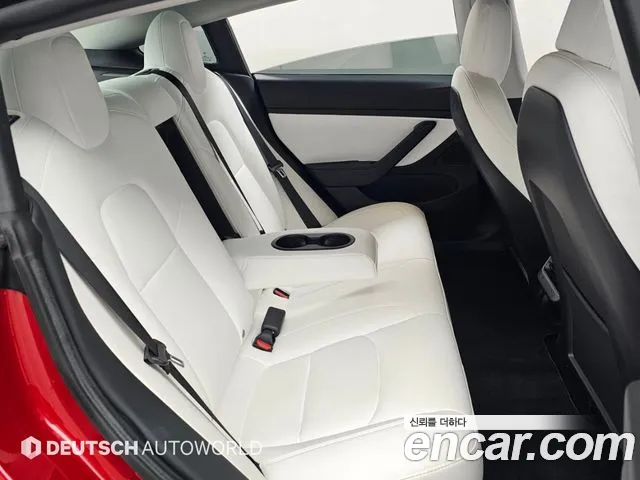 Tesla Model 3 — фото 12