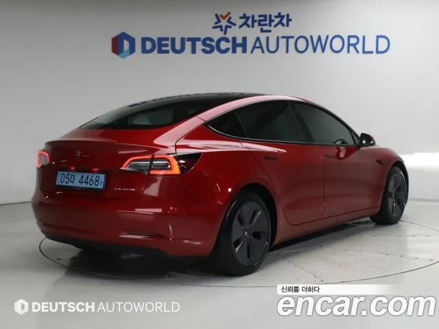 Tesla Model 3 — фото 2