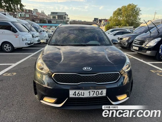 Kia Niro — фото 1