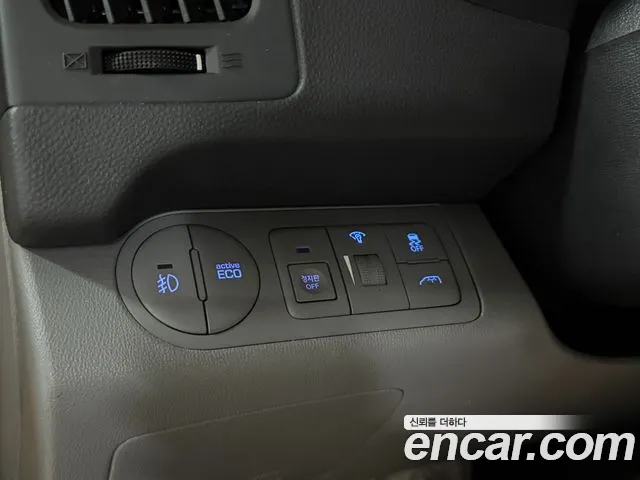 Hyundai Starex — фото 13