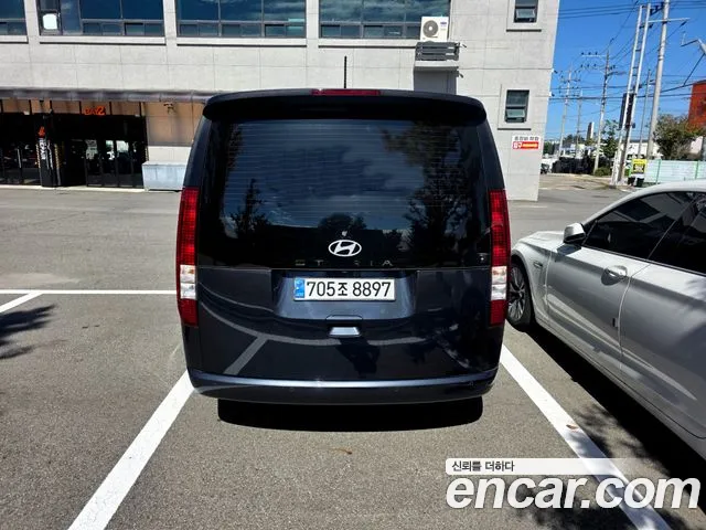 Hyundai Staria — фото 3