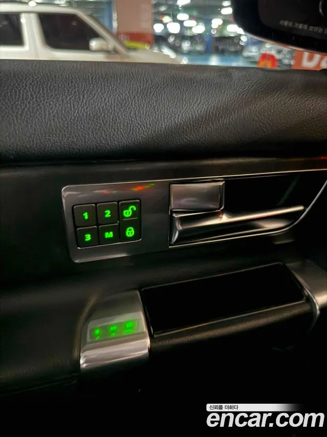 Land Rover Discovery — фото 12
