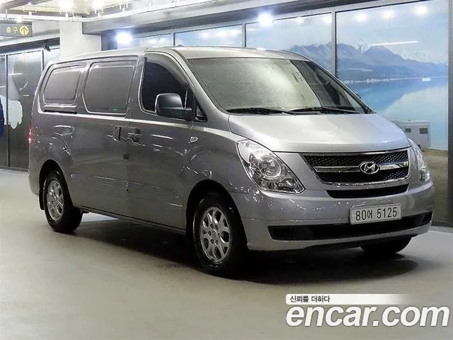 Hyundai Starex — фото 1