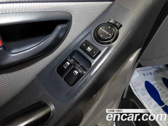 Hyundai Starex — фото 10