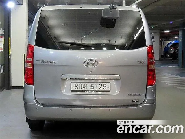 Hyundai Starex — фото 5