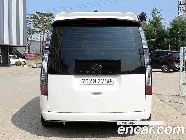 Hyundai Staria — фото 3