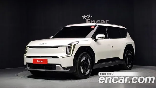 Kia EV9 — фото 1
