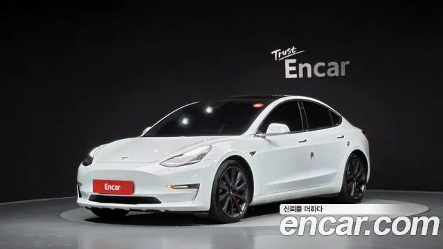 Tesla Model 3 — фото 1