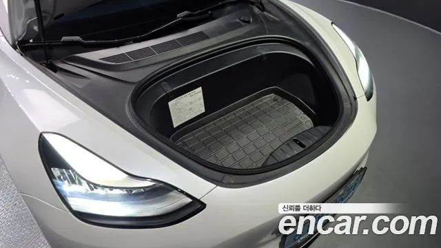 Tesla Model 3 — фото 6