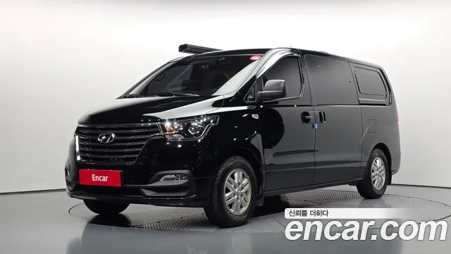 Hyundai Starex — фото 1
