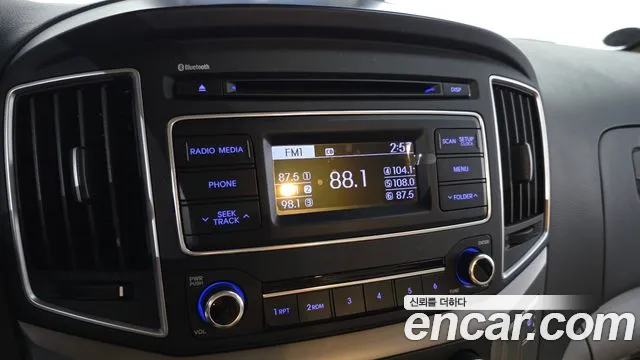Hyundai Starex — фото 16