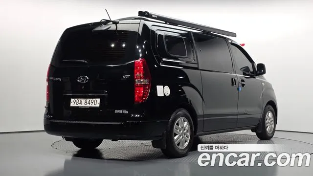 Hyundai Starex — фото 2