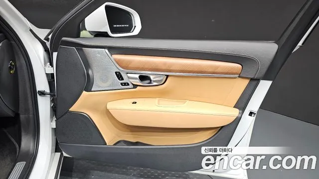Volvo S90 — фото 24