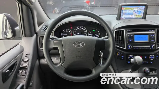 Hyundai Starex — фото 12