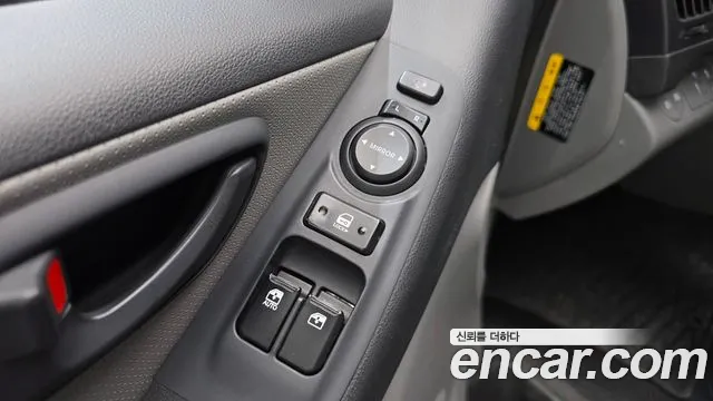 Hyundai Starex — фото 13