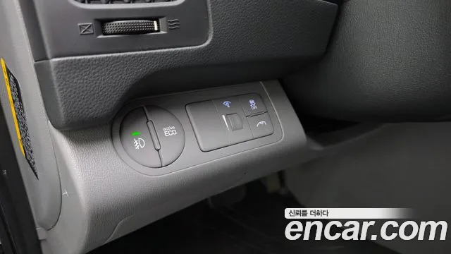 Hyundai Starex — фото 14