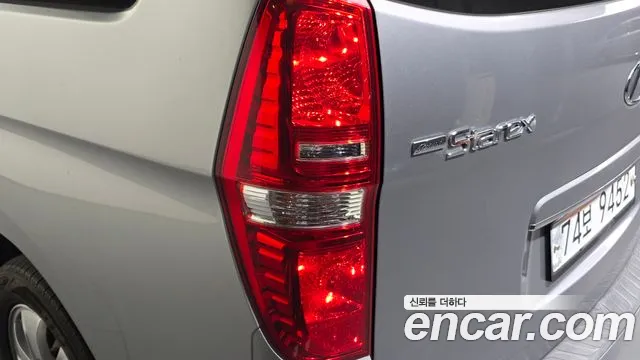 Hyundai Starex — фото 23