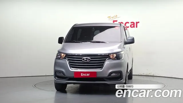 Hyundai Starex — фото 3
